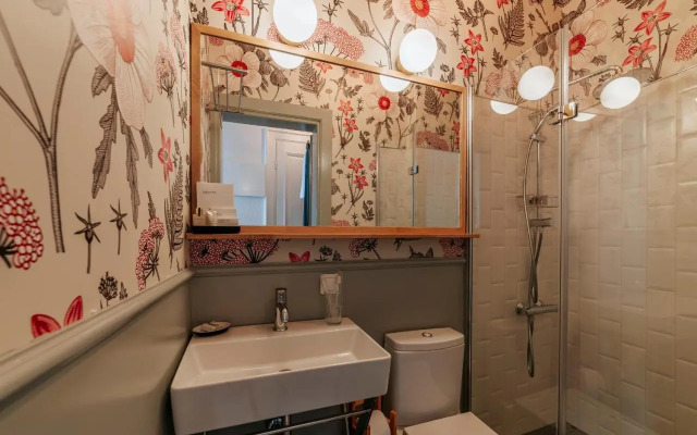 Gumruk Otel Urla