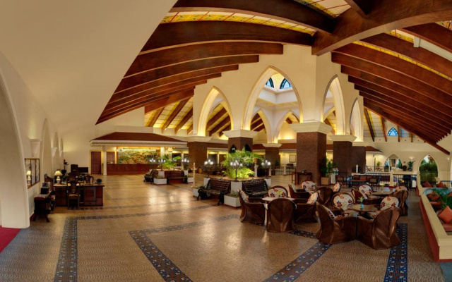 Caravela Beach Resort (Ex. Ramada Caravela B.R)