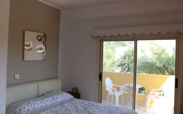 Immaculate 3-bed House in Pentakomo
