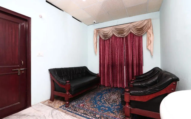 OYO 16109 Hotel Ayaan