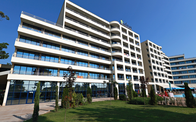 Hotel Globus - Half Board вид на фасад