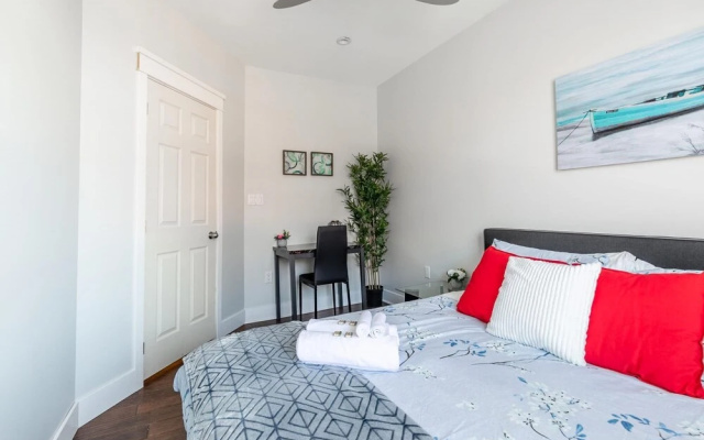 2BR Apt With King Bed Netflix - Near Downtown