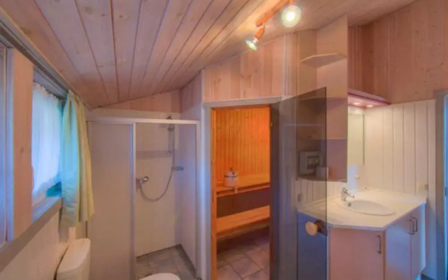 Ferienhaus mit Sauna im Ferienpark Mirow