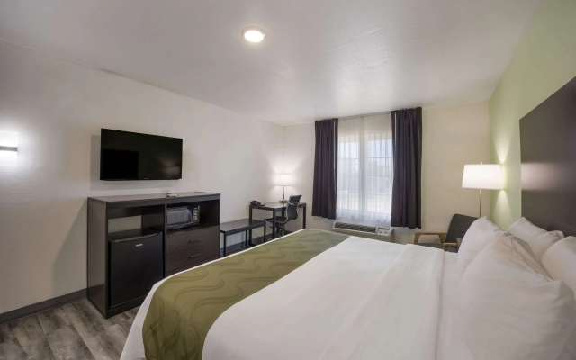 Quality Inn & Suites Clayton, NM