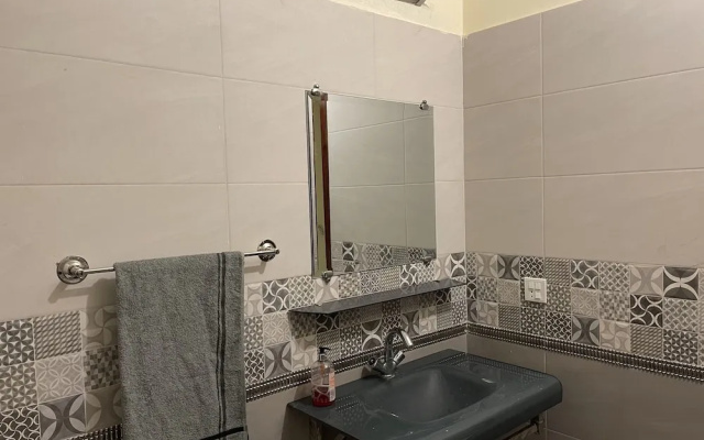 1 Bed House - Sleeps 2 - Pets - Parking - Wifi