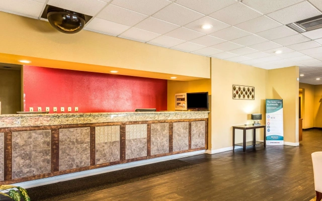 Econo Lodge Oxmoor