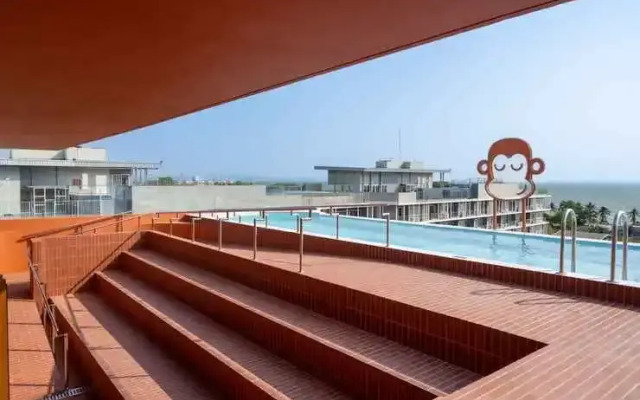 Blu Monkey Hub And Hotel Bangsaen