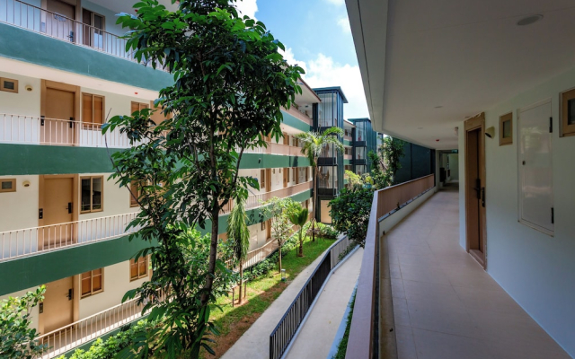 Prime Location 1BR New Condo C269