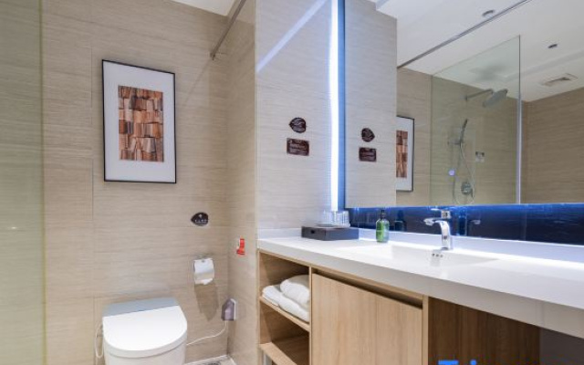 Longman International Hotel
