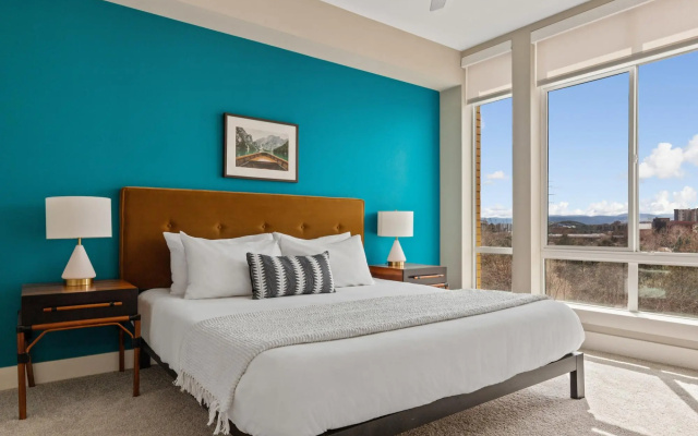 Denver | Upscale 2BD/2BA Riverfront Apartment