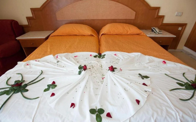 Thapsus Beach Resort