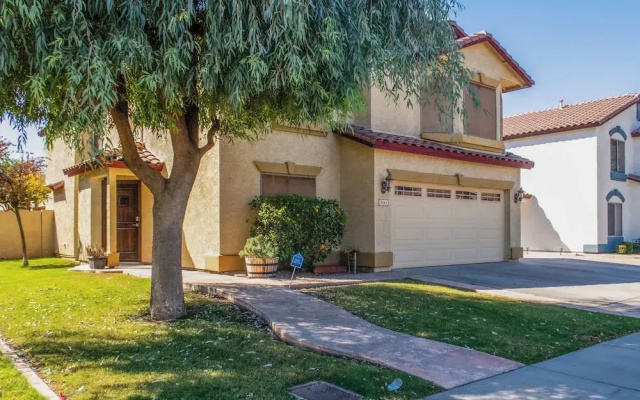 Spacious, Fully Equipped 5BR Home w/ Pool