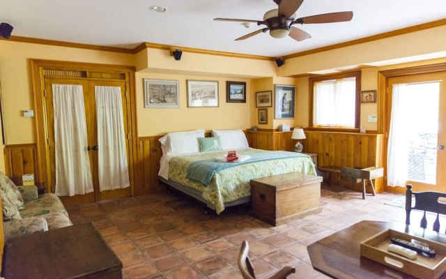 Honey Maple Grove BnB