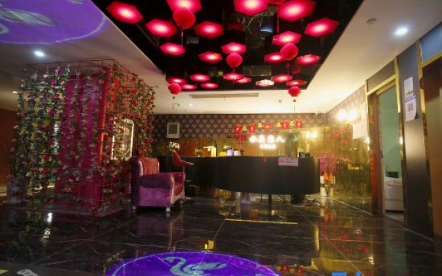 Huai'an Crystal Lover Themed Homestay (Leyuan Building Jinma Plaza)