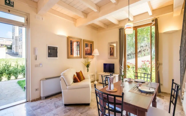 Charming apartment in Castellina in Chianti with garden
