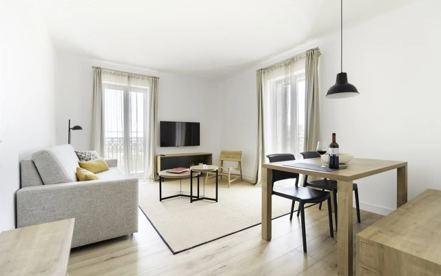 Port Plaza Apartments