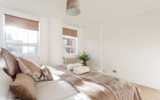 Modern Apartment - mins to Marina/Stadium/City Center