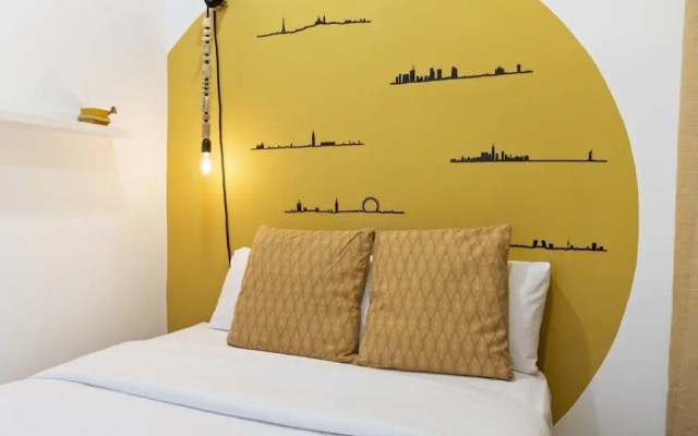 Space-saving Designer Apartment With One Bedroom in Chamberí, Madrid