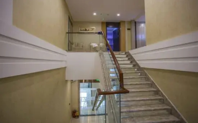 Renshou Park Boutique Hotel