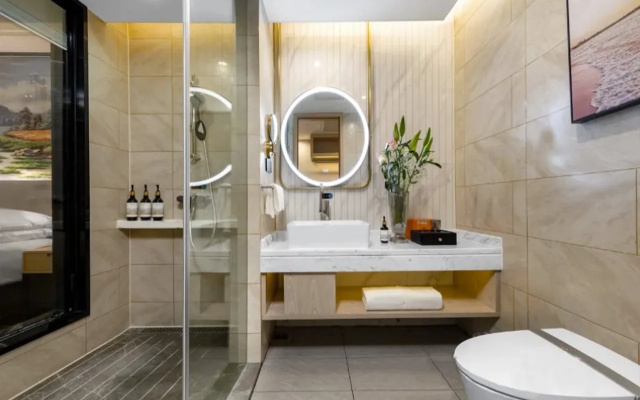 Vienna Hotel(Shunfengshan Park, Shunde)