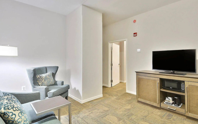 Hampton Inn Alexandria-Old Town/King St. Metro