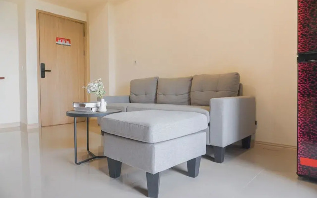 Spacious And Comfy 2Br With Extra Room Apartment At Meikarta