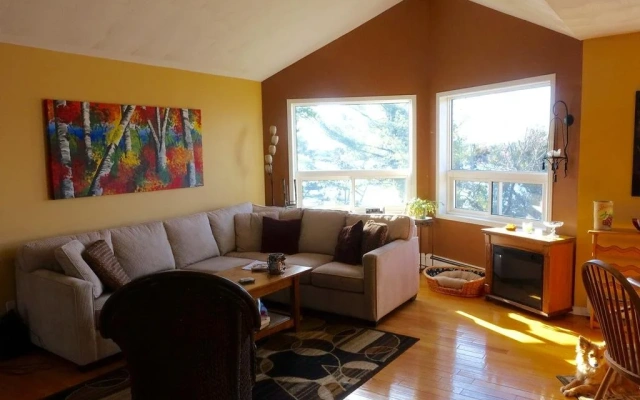 Laughing Waters Bed & Breakfast and Vacation Rental