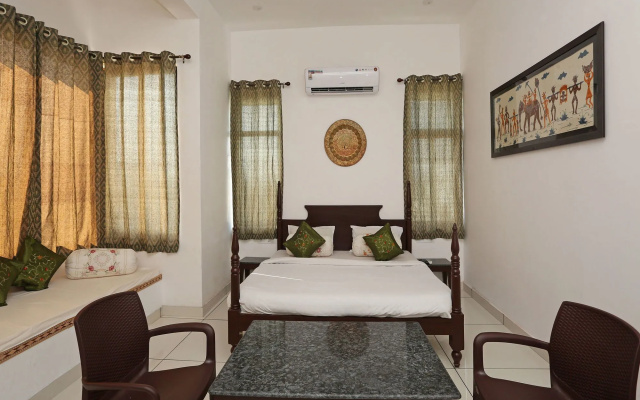 OYO 9723 Home Farm Stay Connaught Palace