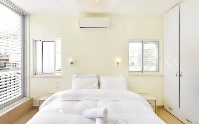 On Gordon Beach-Luxury- Stay at my Place