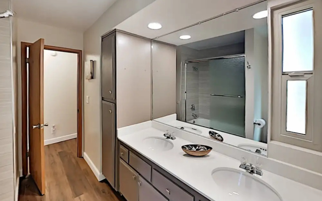 41785swa 2 Bedroom Duplex
