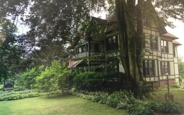 Allen House Inn