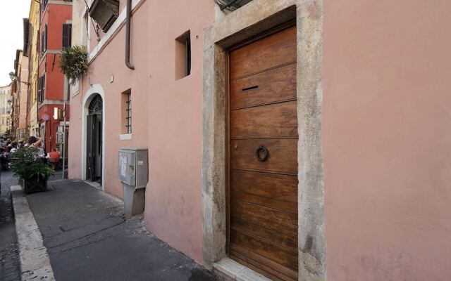 Апартаменты Coronari Charming Apartment вид на фасад