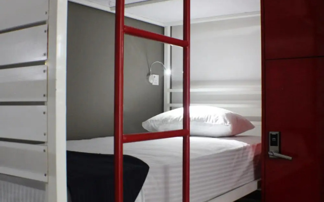 Hangover Hostels Signature @ Colombo