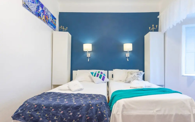 Star Rooms & Studios