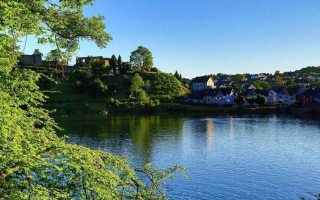 Eifel Retreat Near Volcanic Lakes