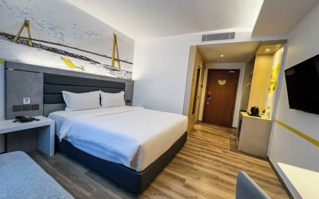 Yello Hotel Harbour Bay Batam