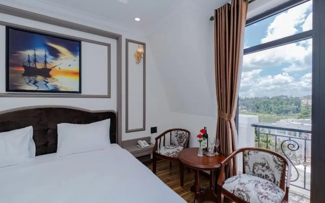 The Art - Win Hotel