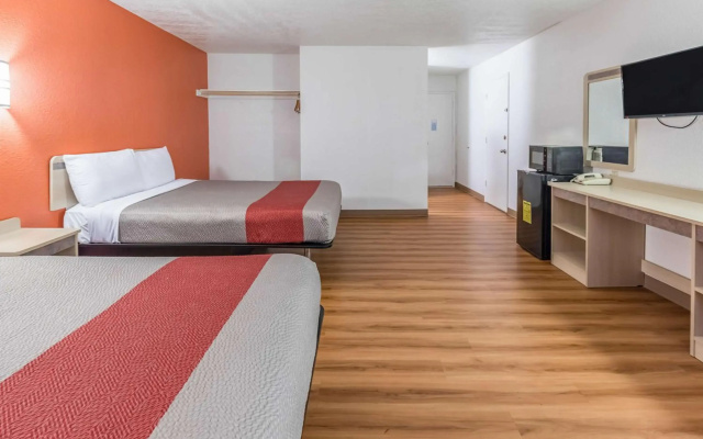 Motel 6 Beaverton, OR