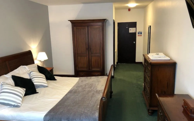 Clee Hotel