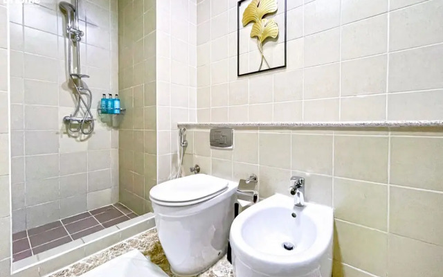 2B-Torch Tower-4408 by bnbme homes
