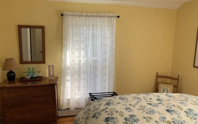 Applebutter Inn