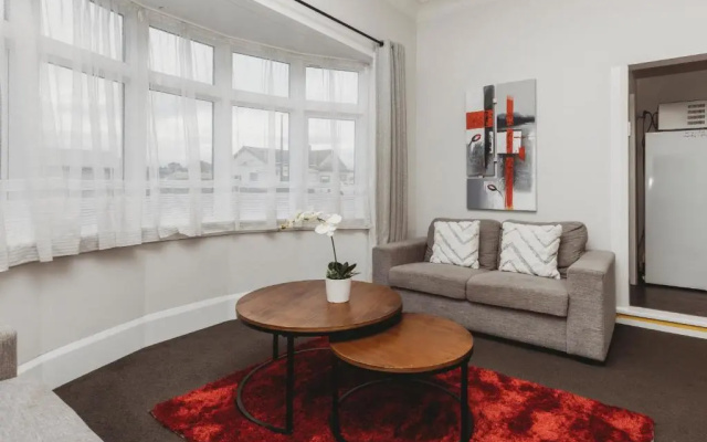 St Aubyn City Stay - Central Value