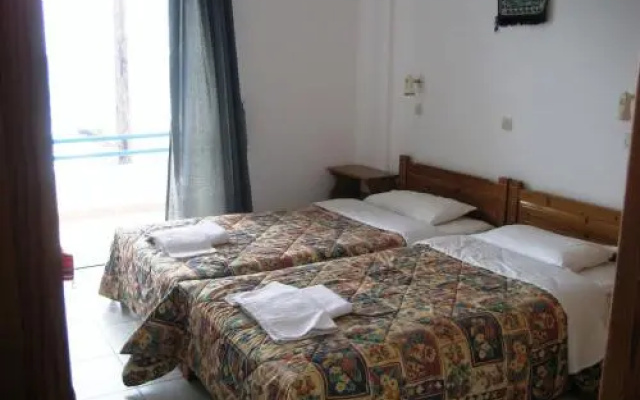 Haris Studios & Apartments
