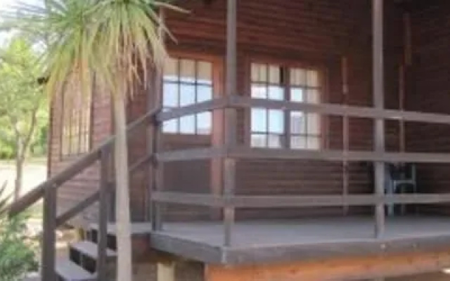 Hlumu Lodge
