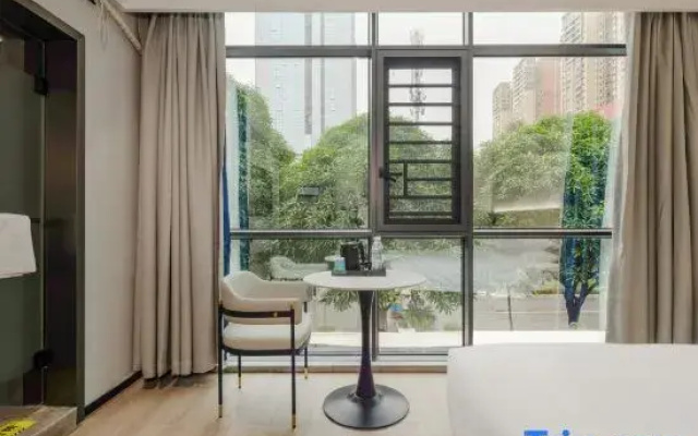 Weilan Hotel (Baise Global Business Center Wanjingcheng)