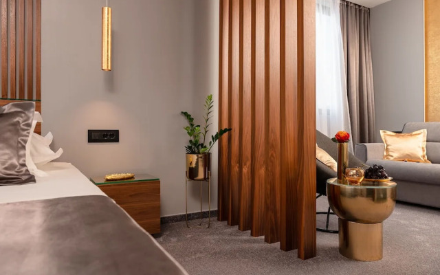 Royal Suites Sky