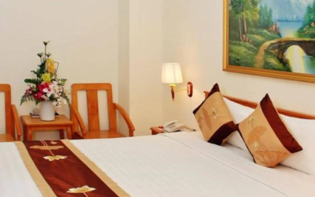 Ho Sen - Lotus Lake Hotel