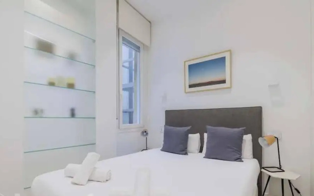 w Warm 1BR in the Vibrant Chueca Neighborhood