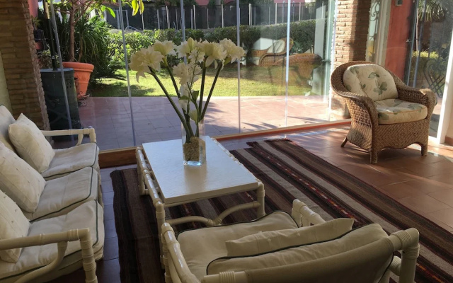 Apartment near Puente Romano