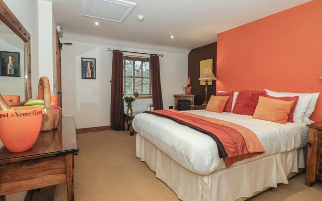 Champagne Cottage